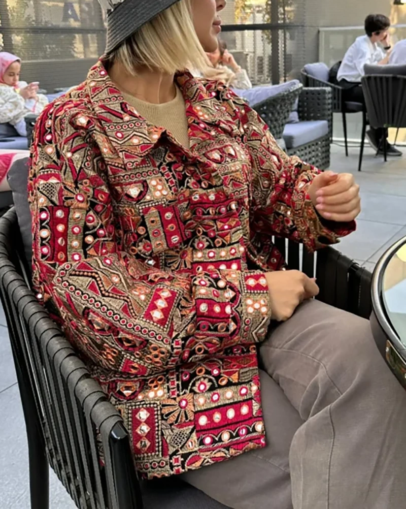 کت سوزن دوزی دکمه دار